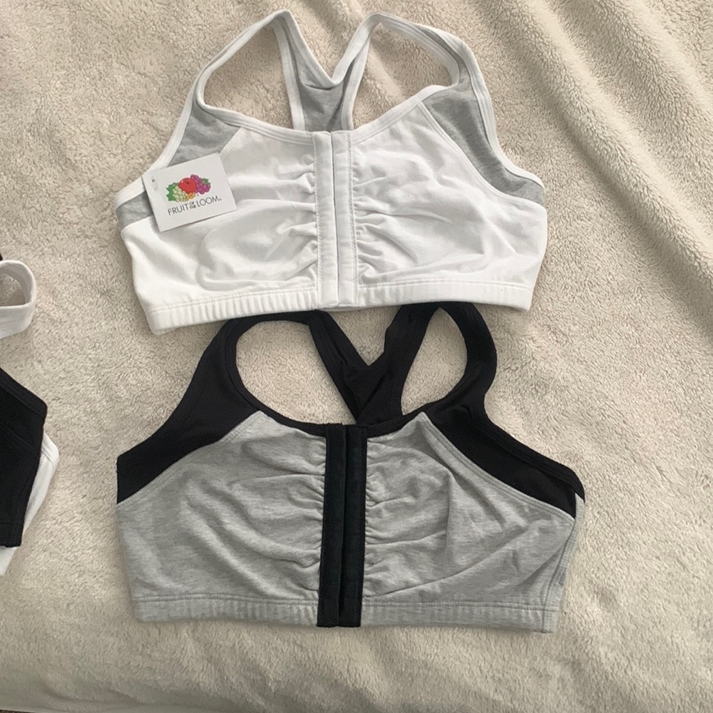 Fruit of the Loom front close bras